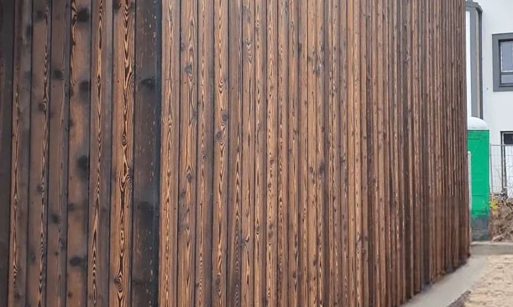 Фасад из Каменного дерева планкен