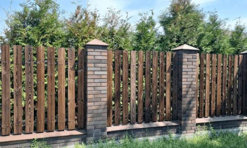 Забор штакетник из Каменного дерева_115